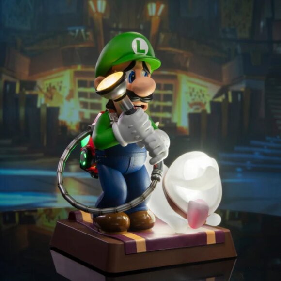 Luigi's Mansion 3 Luigi Collector's Edition Statue - Picture 6 of 8